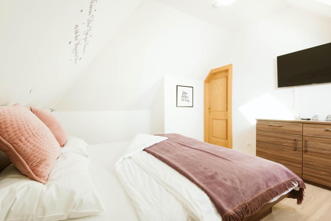 Haus Aussicht - Ferienwohnungen Velden Фельден-ам-Вёртер-Зе Экстерьер фото